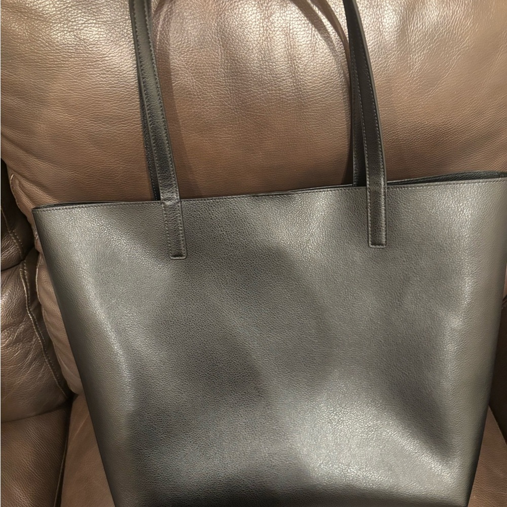 Kate Spade Black Tote - Picture 3 of 7